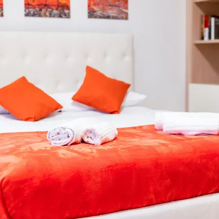 Moncler House Navigli * Milano