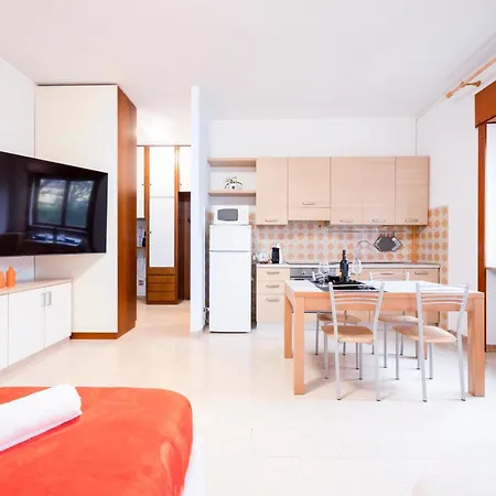 Lägenhet Moncler House Navigli