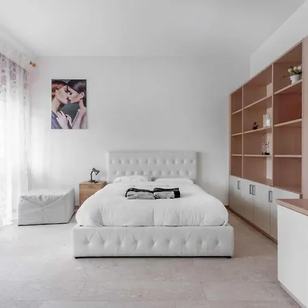Moncler House Navigli Apartman Milánó