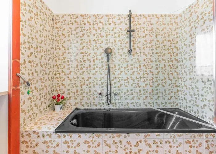 Moncler House Navigli * 밀라노